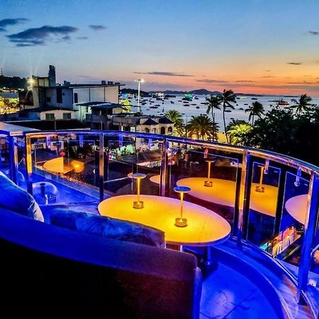 The Globe Hotel, Bar & Restaurant Pattaya Exterior photo